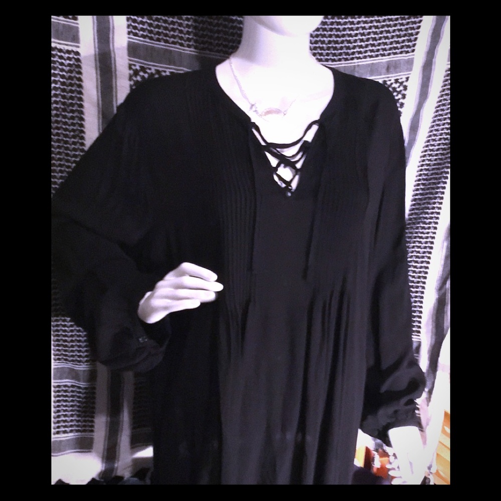 Bibbed Lace up Top